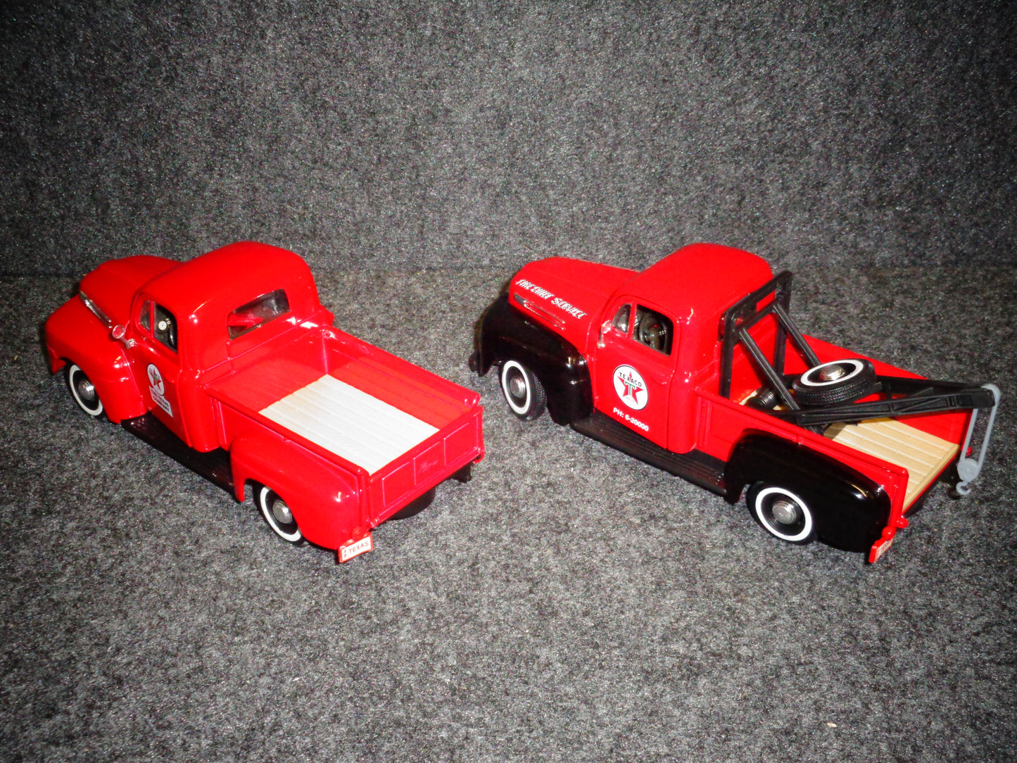 Texaco 1948 Ford Pickup Truck & 1949 Ford F100 Wrecker
