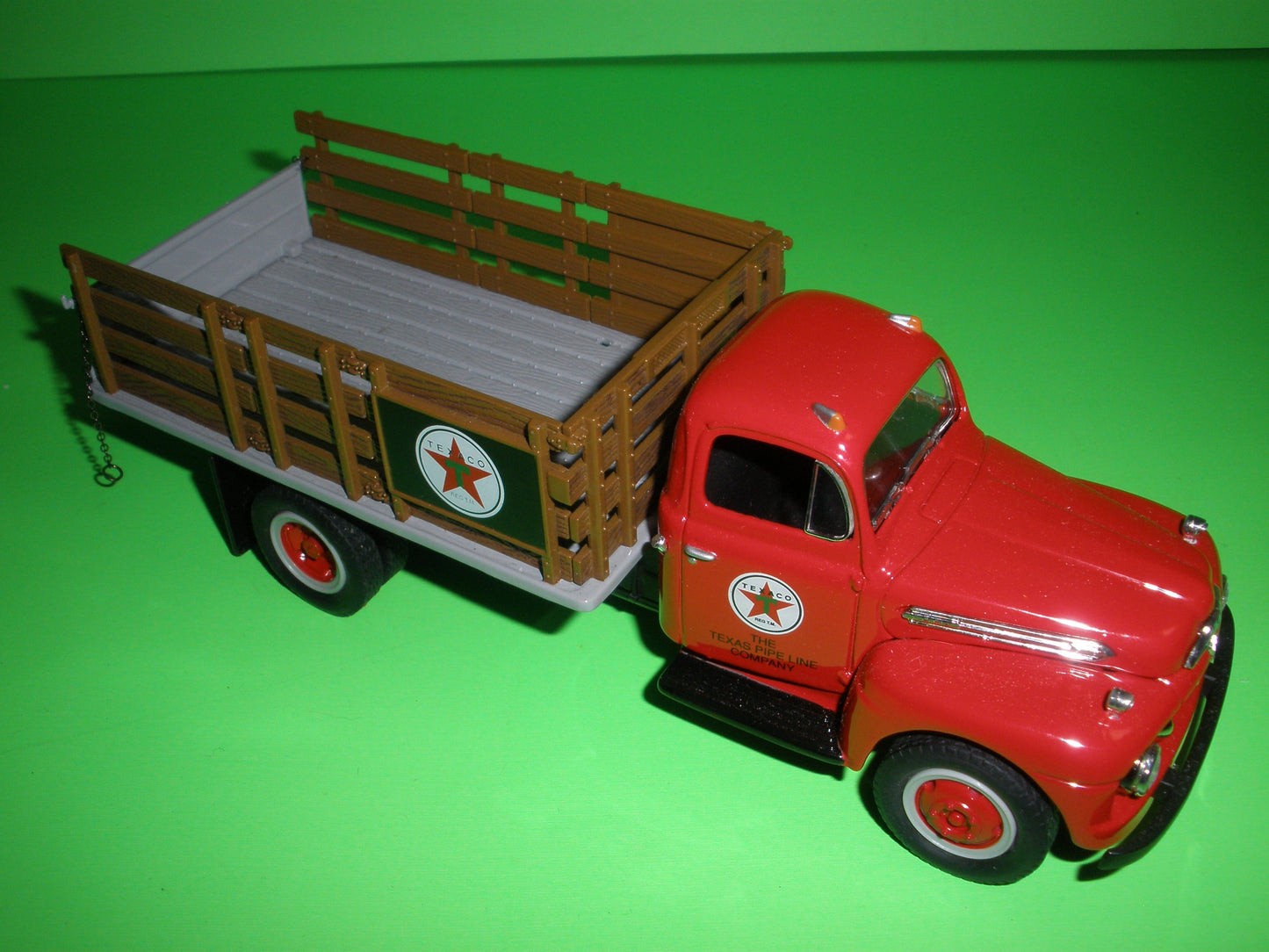 Texaco 1951 Ford F-6 Stake Truck Pipeline Series