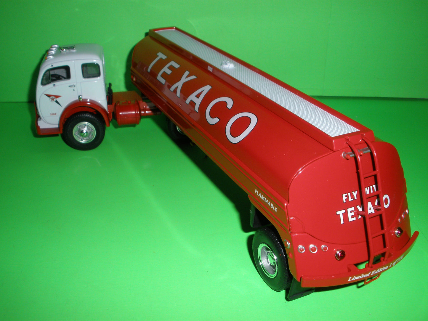 Texaco 1953 White 5000 Gallon Tanker Truck Aviation Series SAMPLER