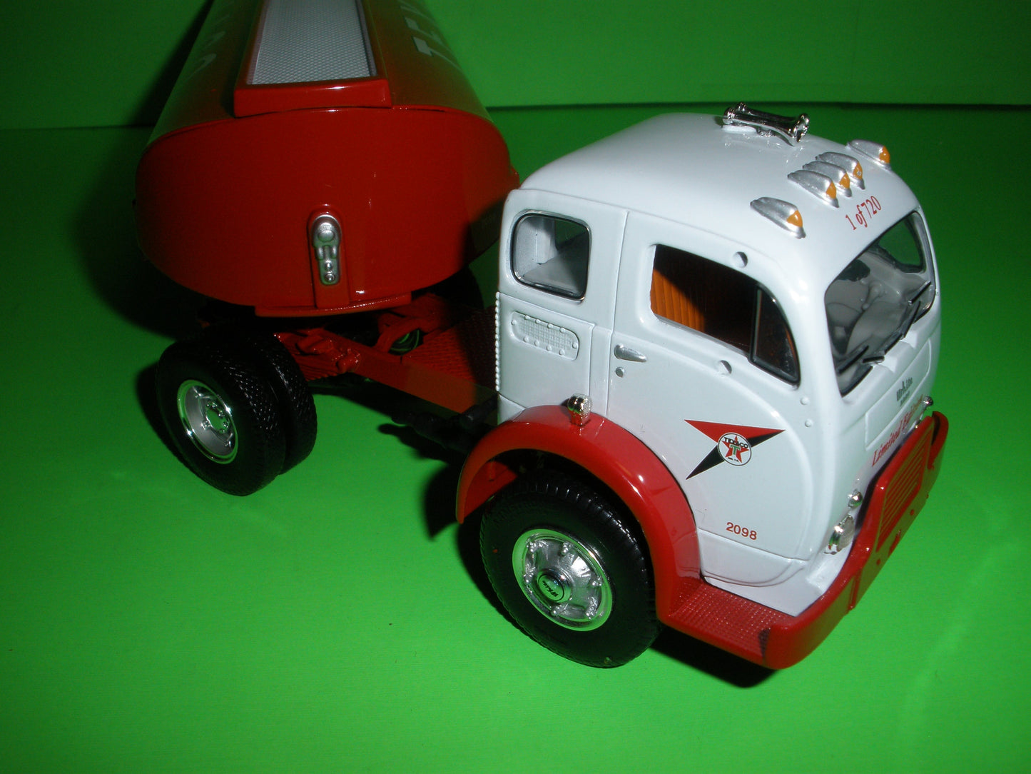 Texaco 1953 White 5000 Gallon Tanker Truck Aviation Series SAMPLER