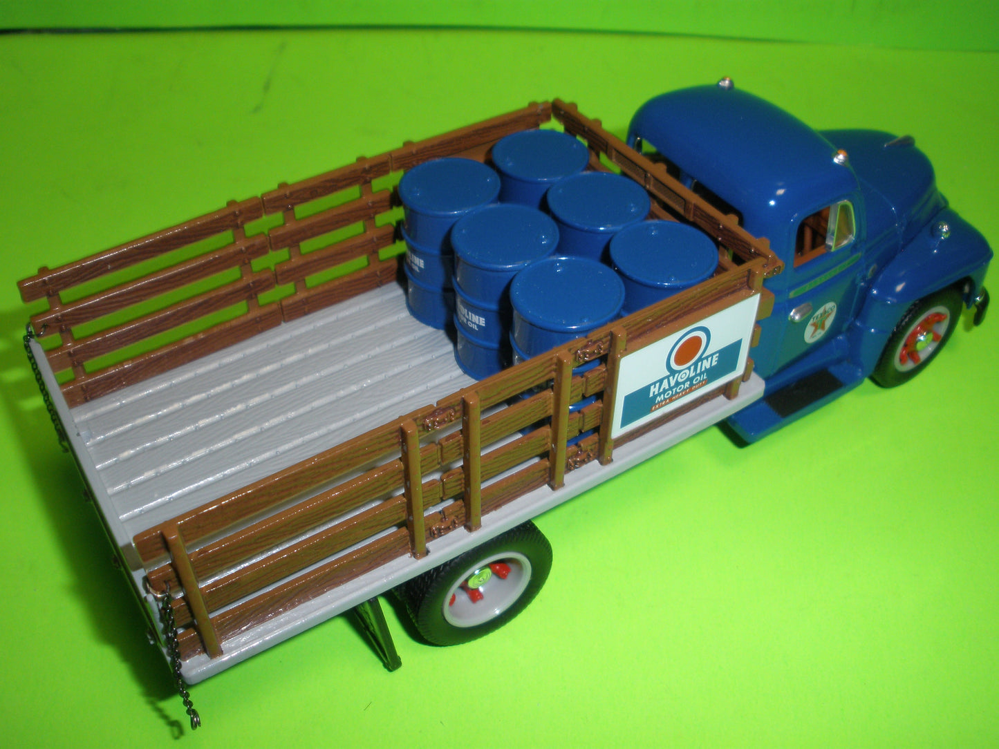 Texaco 1955 Diamond T Stake Truck Havoline Series