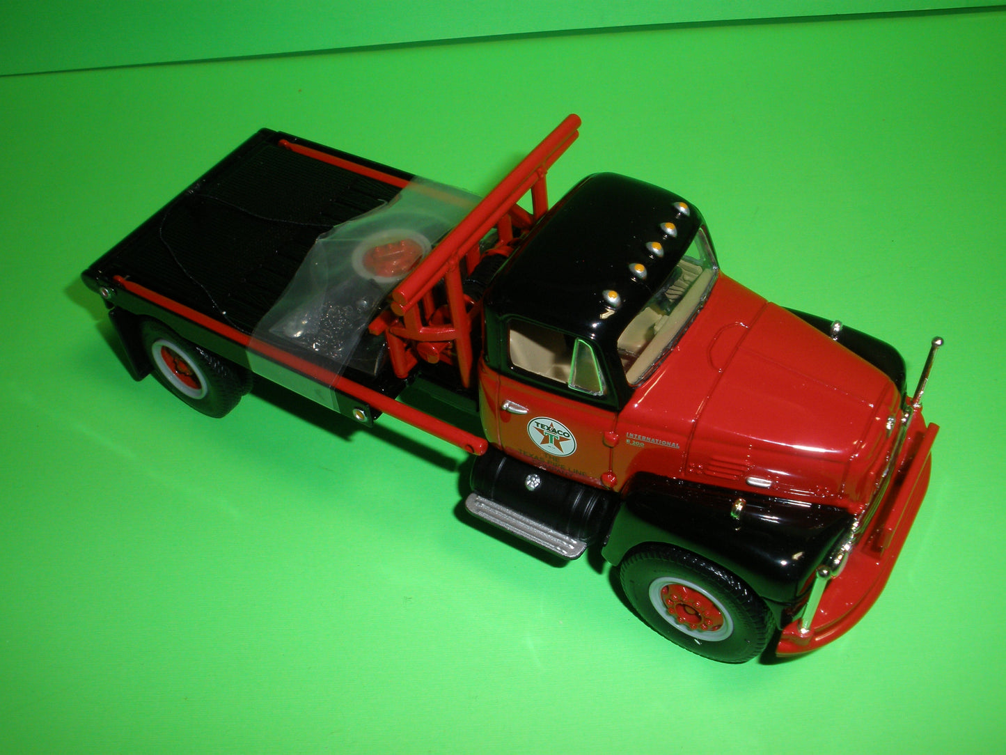 Texaco 1957 International R-200 Gin Pole Tow Truck Pipeline Series