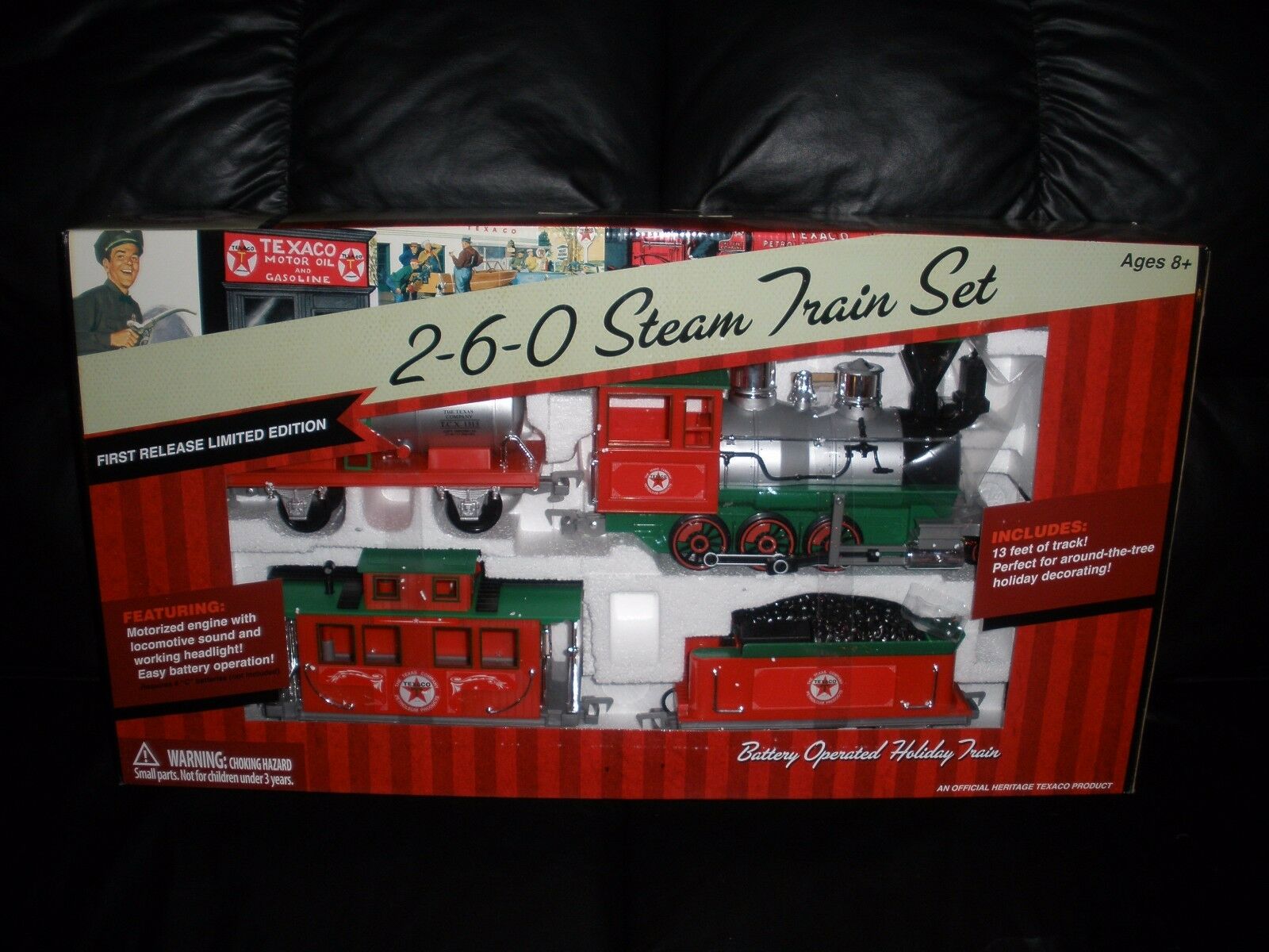 Texaco Christmas Tree 2-6-0 Steam Train Set & Tracks