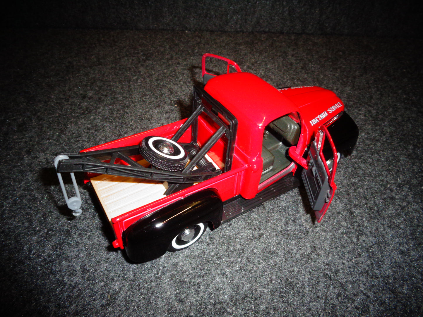 Texaco Fire Chief 1949 Ford F1 Tow Truck