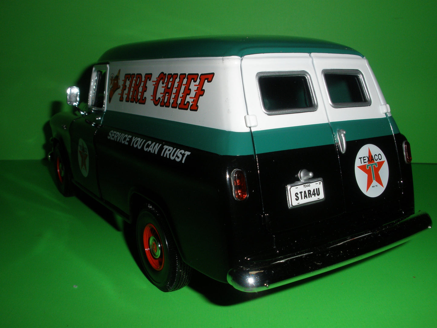 Texaco Fire Chief 1957 GMC Panel Van