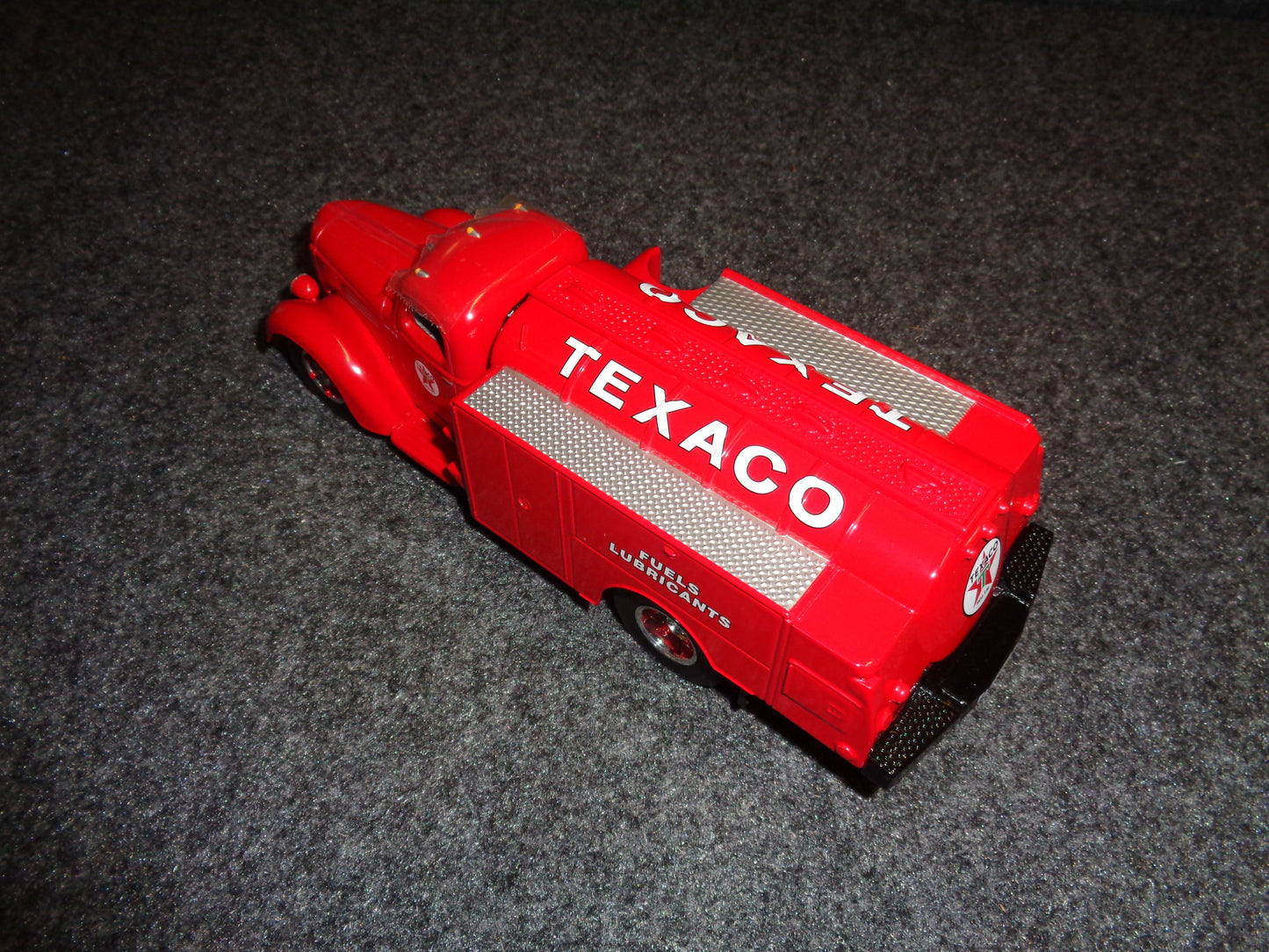 Texaco Fuels & Lubricants 1949 International KB-8 Tanker Truck