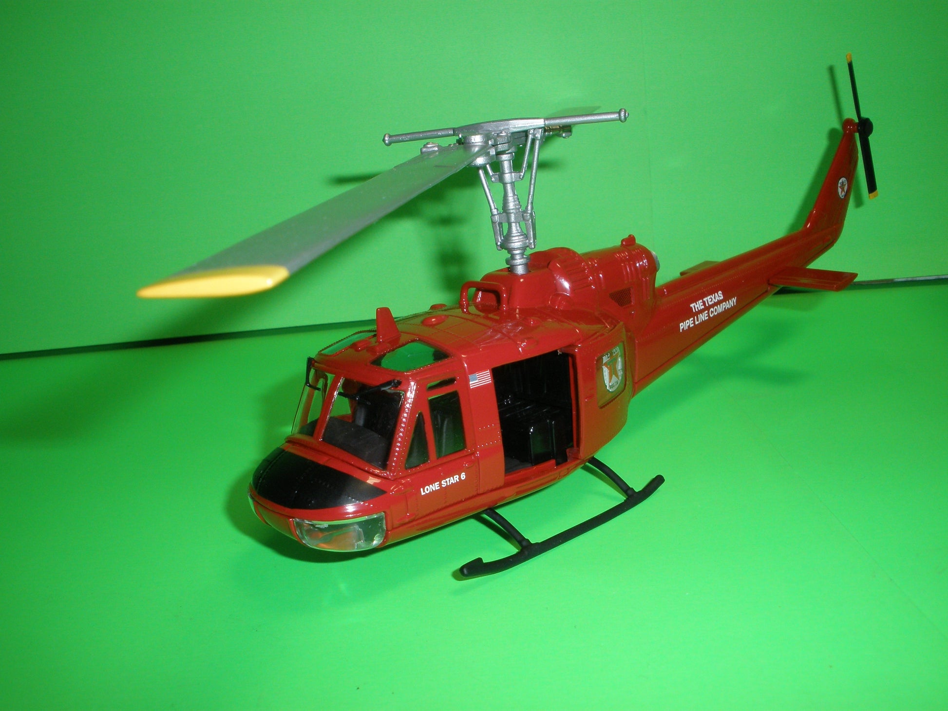 Texaco Huey Helicopter Set Red & Black