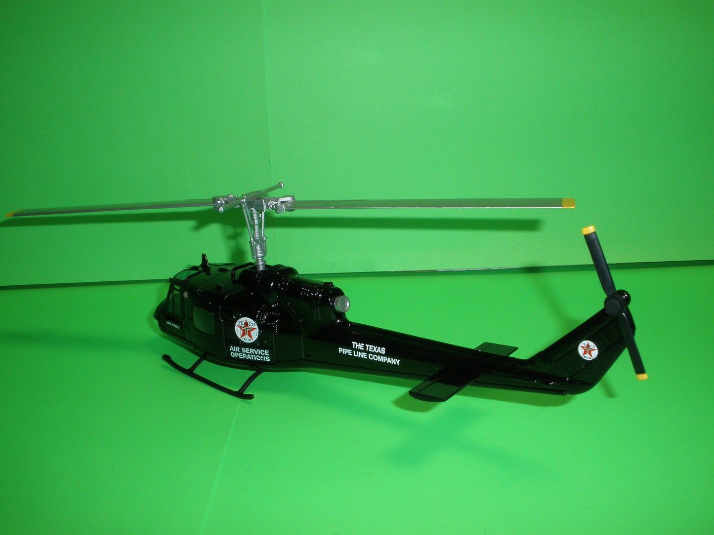 Texaco Huey Helicopter Set Red & Black