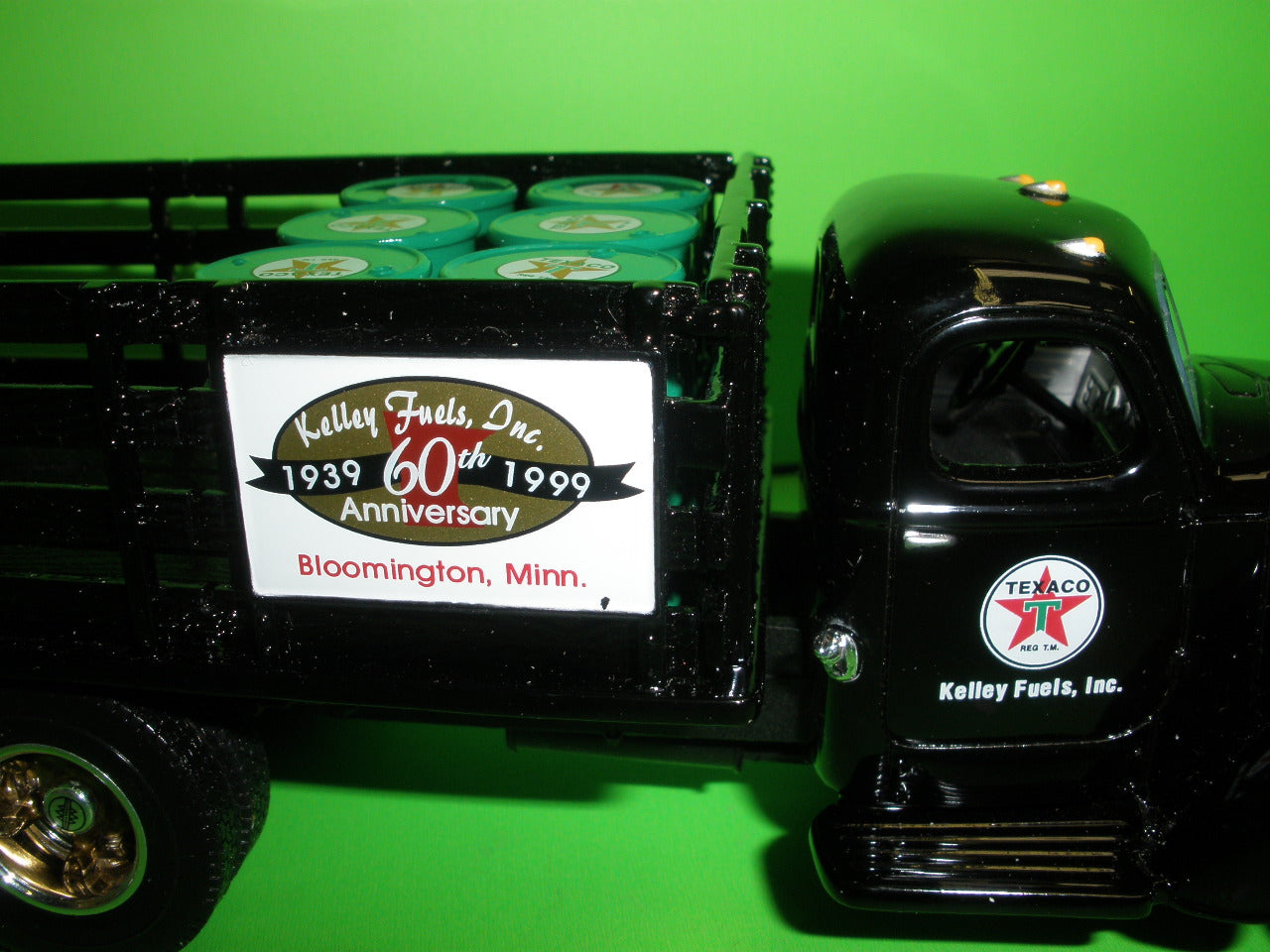 Texaco Kelly Fuels 1949 International KB-8 Stake Truck Anniversary Series