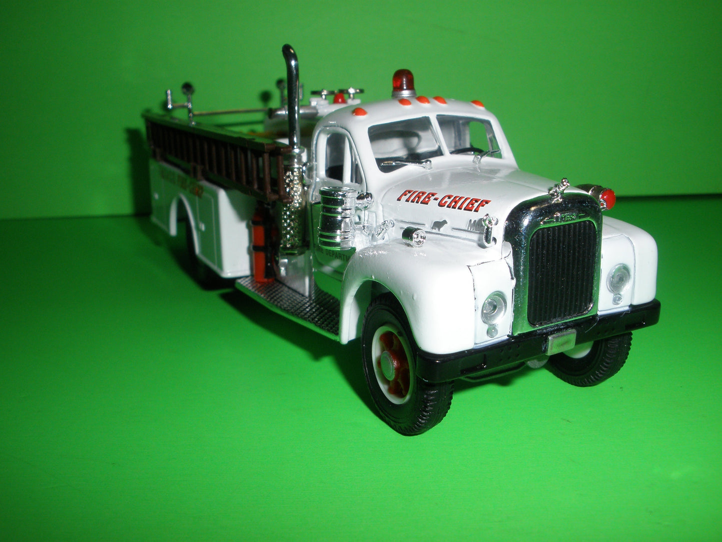 Texaco Mack B Series Fire Truck