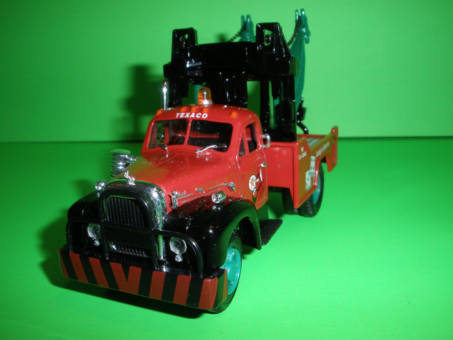 Texaco Mack B Series Tow Truck