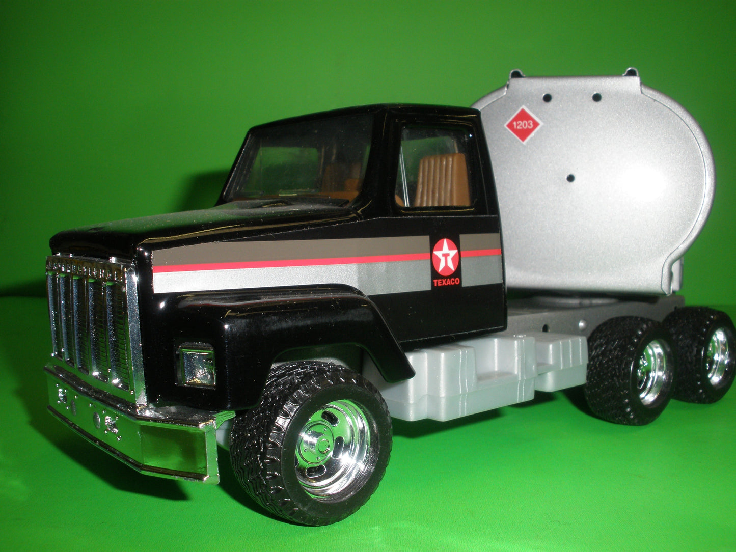 Texaco Pressed Steel Tanker Truck Black Cab