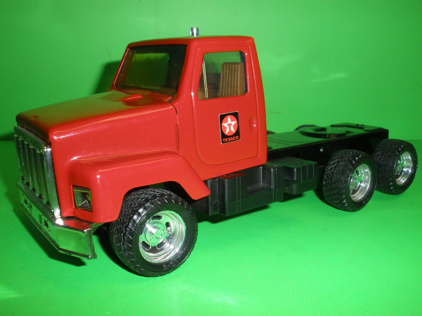 Texaco Pressed Steel Tanker Truck Red Cab