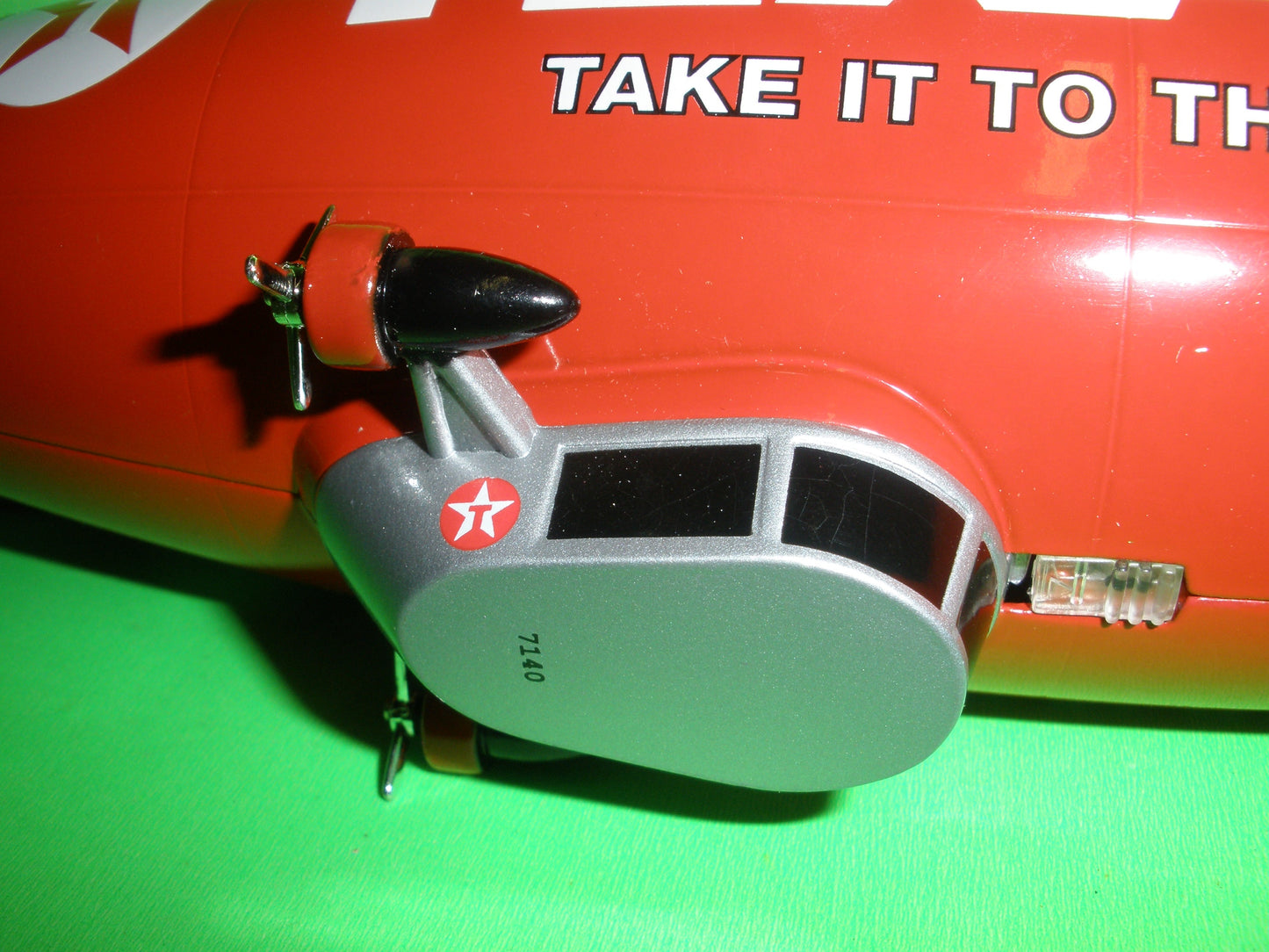 Texaco Red & Black Blimp Coin Bank Set