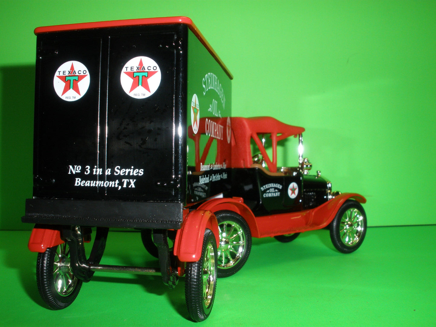 Texaco Steinhagen Oil Company 1918 Ford Runabout & Freight Trailer