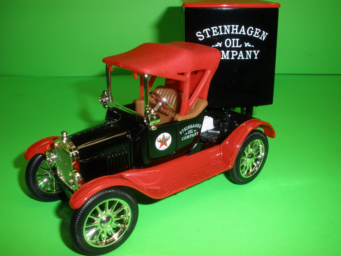 Texaco Steinhagen Oil Company 1918 Ford Runabout & Freight Trailer