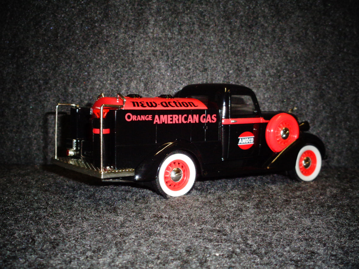 AMOCO 1936 Dodge Tanker Truck