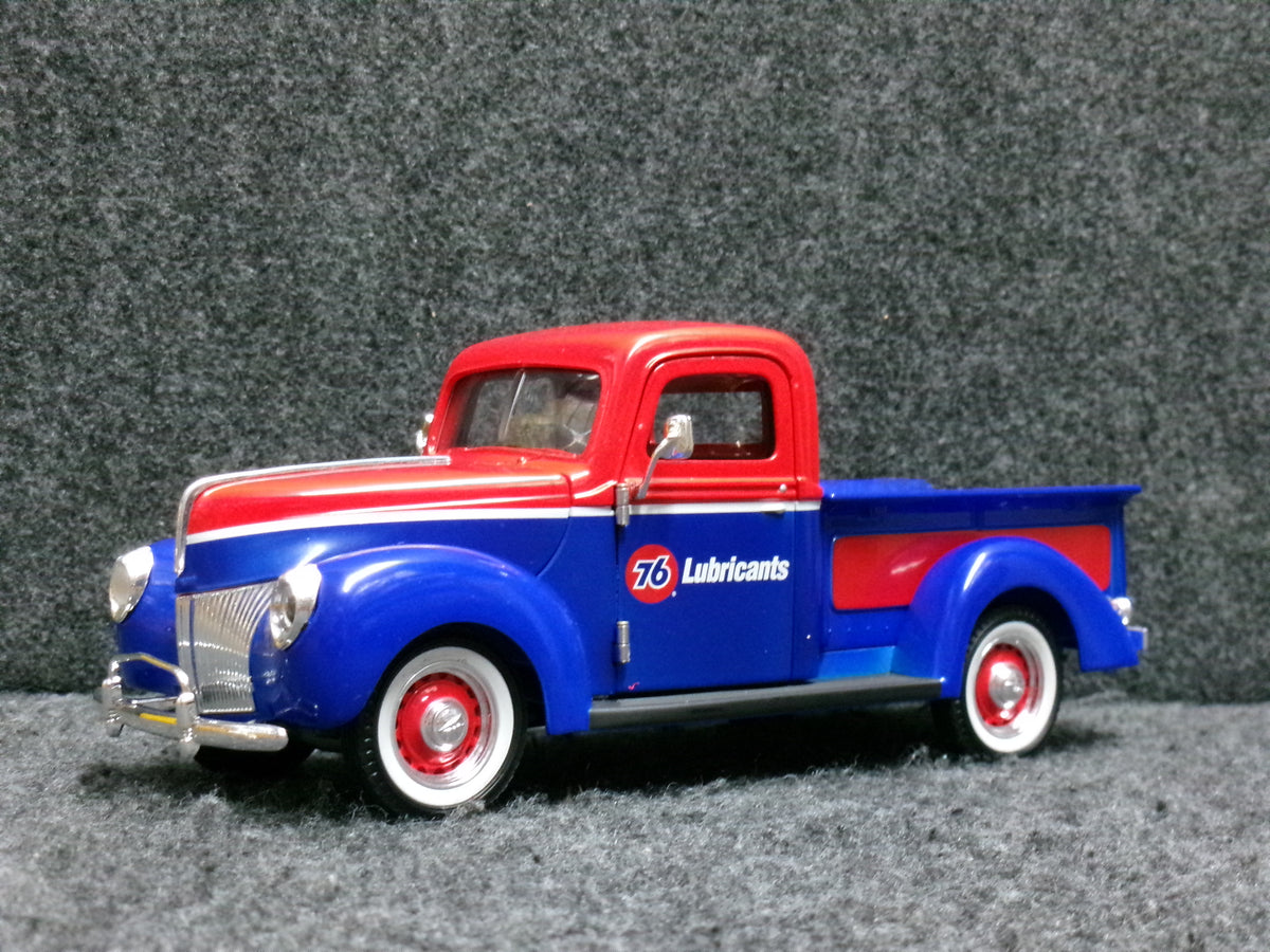 Union 76 1940 Ford Pickup Truck / NO BOX-DISPLAYED