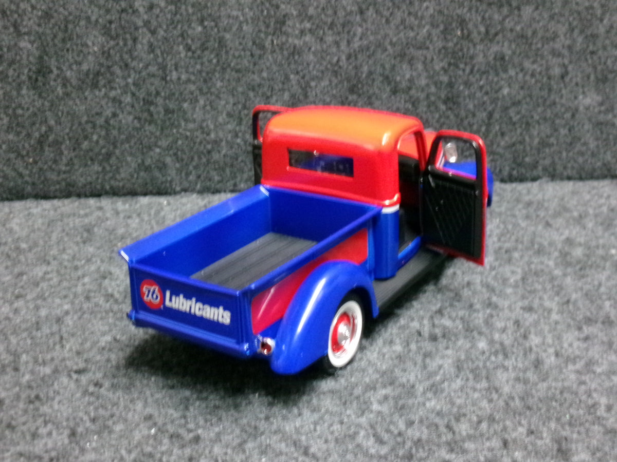 Union 76 1940 Ford Pickup Truck / NO BOX-DISPLAYED