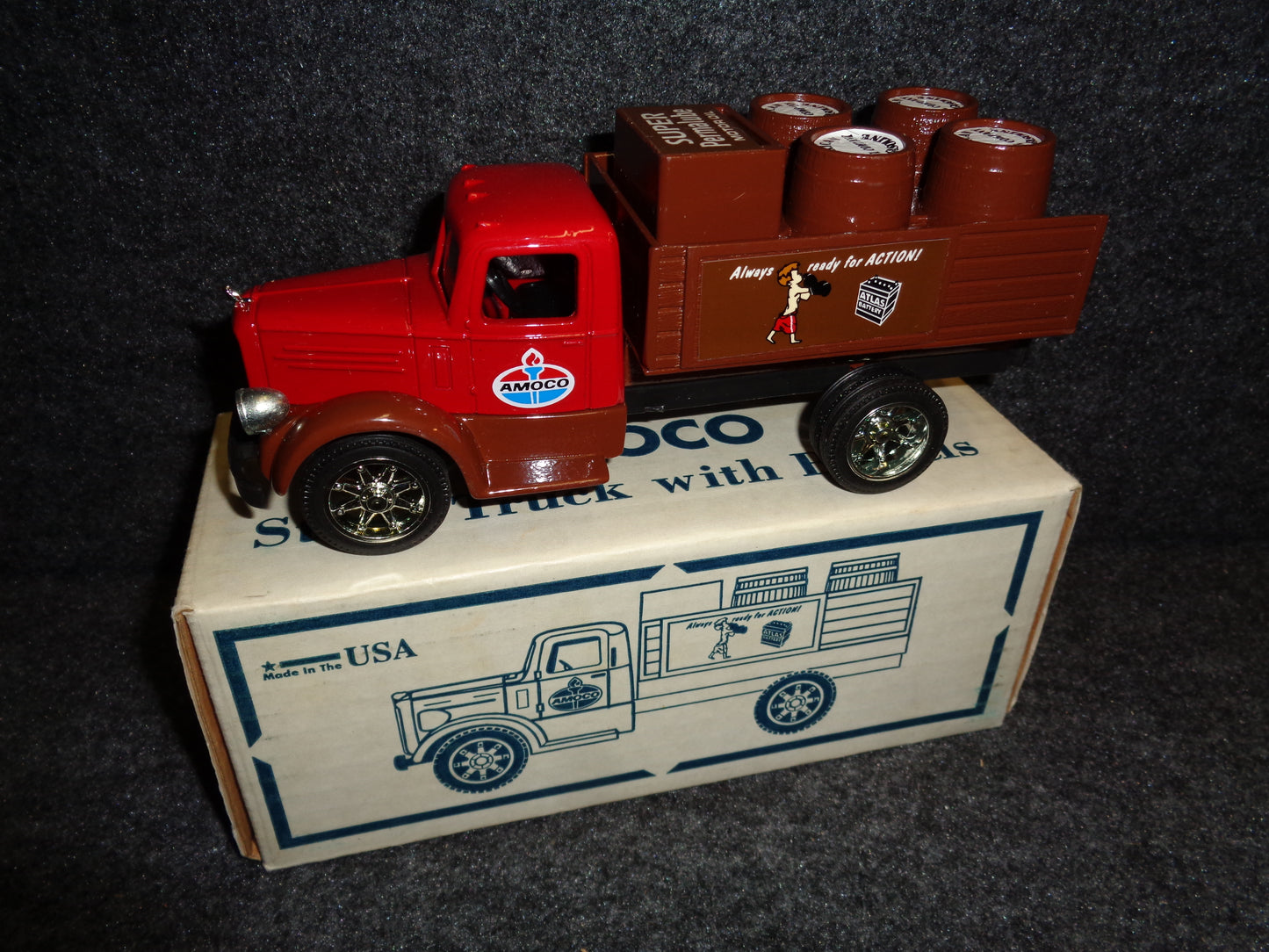 AMOCO STANDARD / 1955 Mack LJ Stake Bed Truck / Made In The U.S.A.