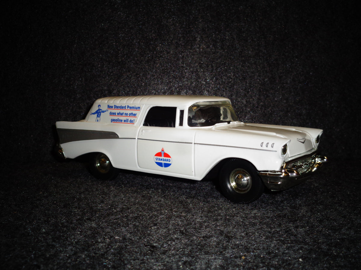 AMOCO STANDARD 1957 Chevrolet Nomad / Made In The U.S.A.