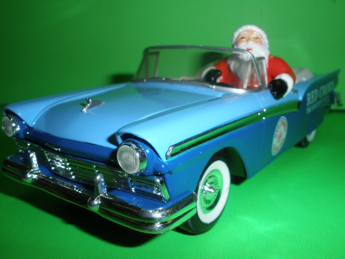 Standard / Amoco / 1957 Ford Fairlane Convertible / With Santa