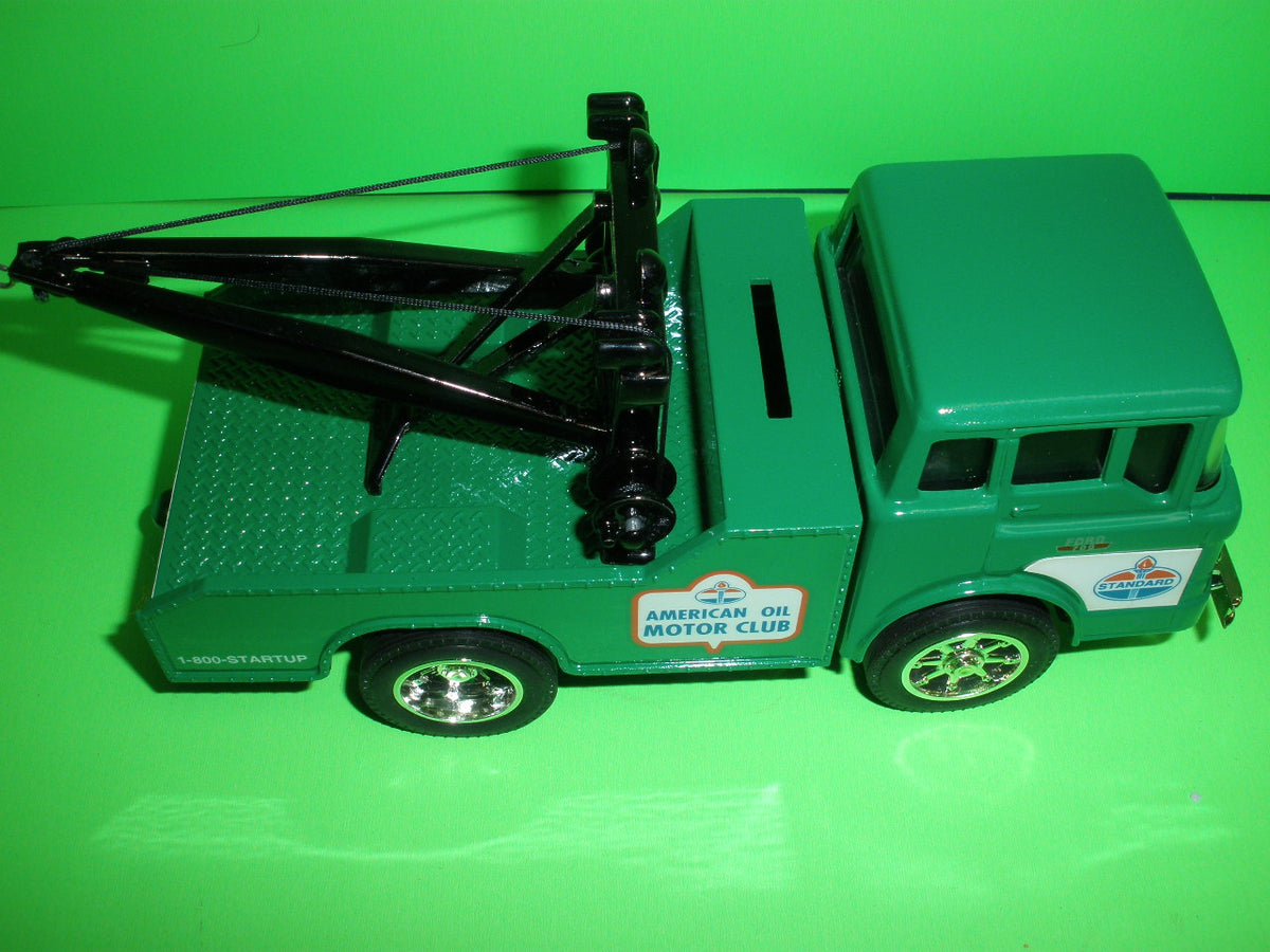 AMOCO STANDARD 1966 Ford Cabover Tow Truck / Made In The U.S.A.