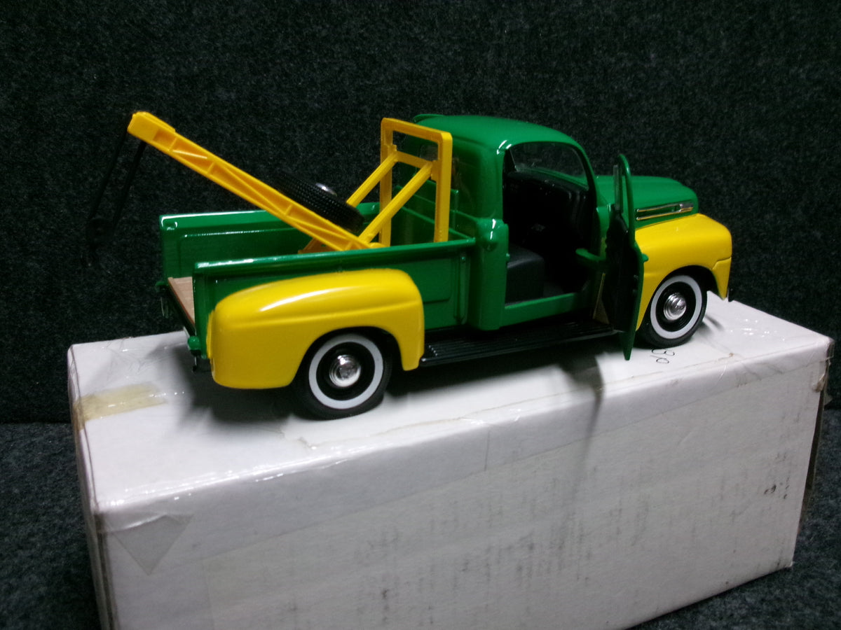 BP / British Petroleum 1949 Ford F100 Tow Truck