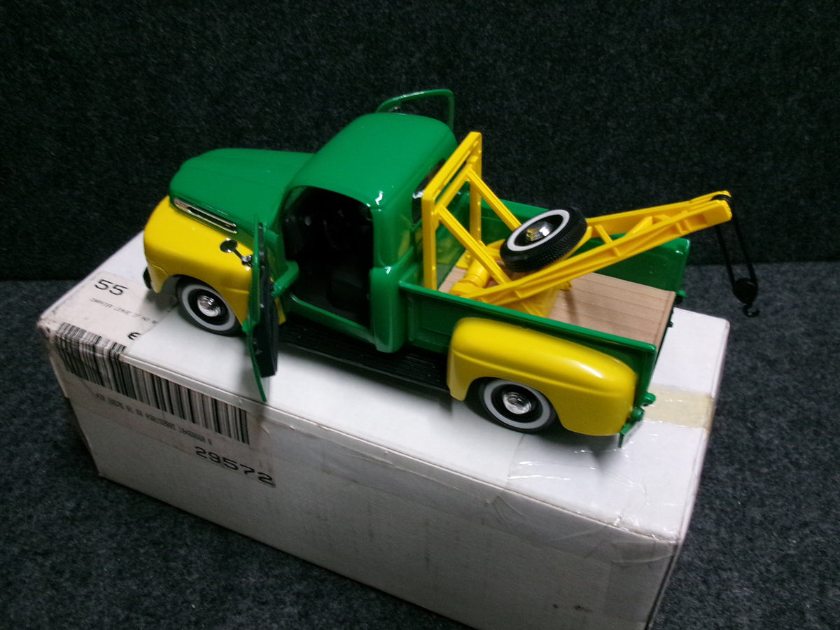 BP / British Petroleum 1949 Ford F100 Tow Truck