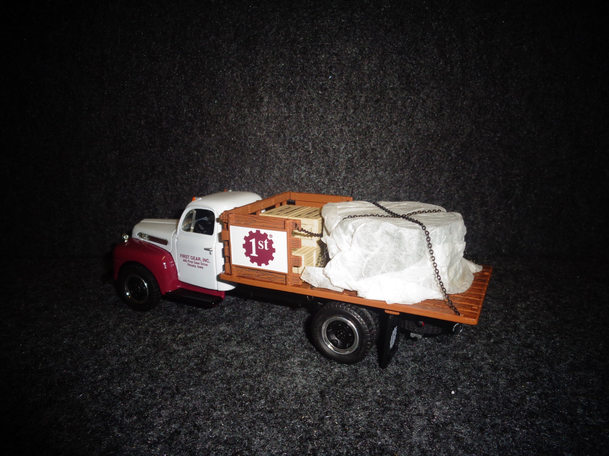 first gear truck First Gear 1951 Ford F-6 Half Rack Stake Truck – Texaco Toys Plus
