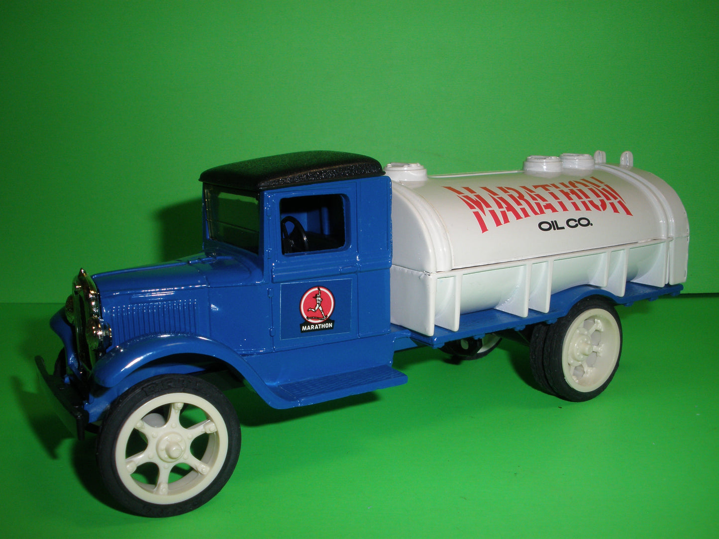 Marathon Oil / 1931 Hawkeye Tanker Truck