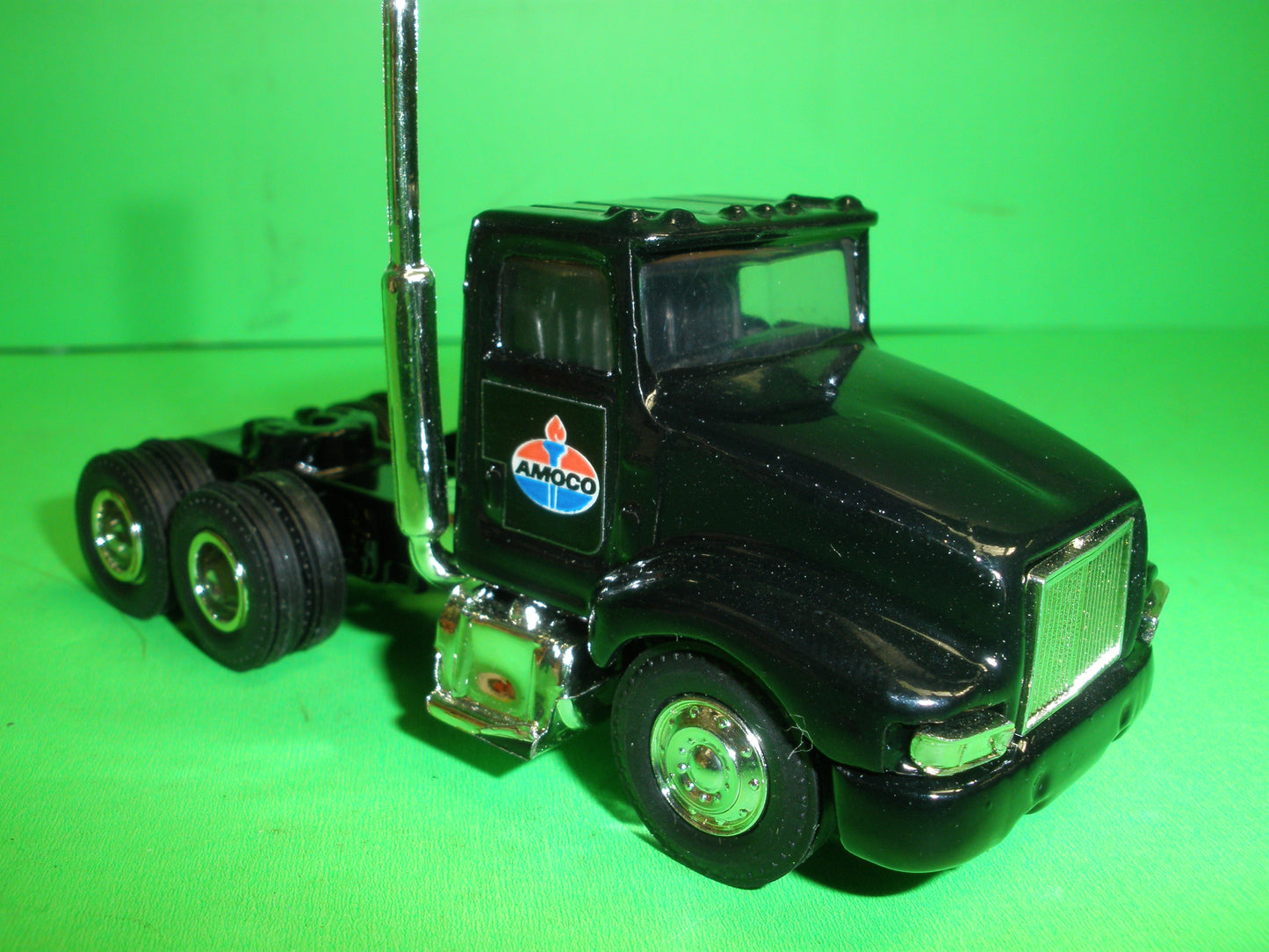 Mack Anthem Tractor Trailer / Semi-Truck Performance #4 AMOCO / Made In The U.S.A.