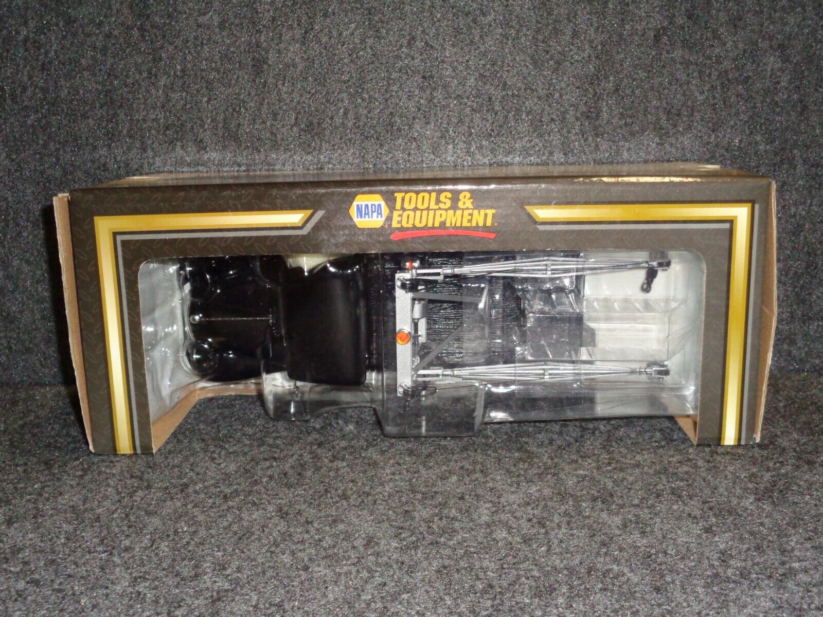 Napa Auto Parts 1935 Chevrolet Tow Truck Texaco Toys Plus