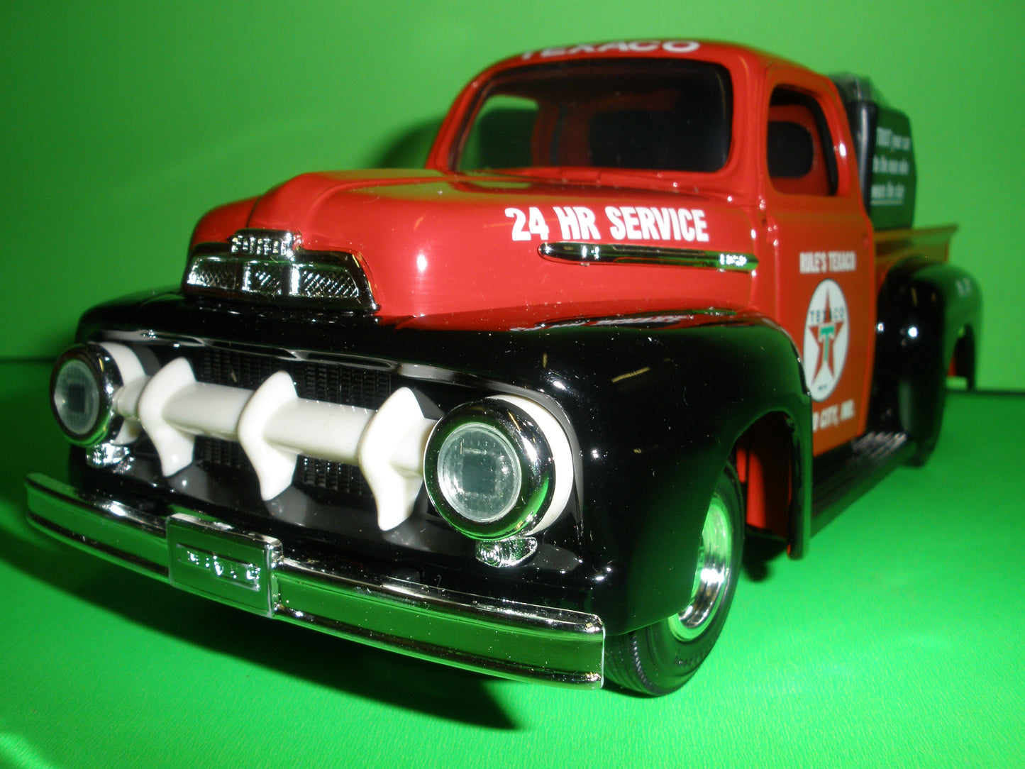 Rule's Texaco 1951 Ford Pickup Truck W/TRAILER & 1940 Ford Coupe Modified Racer