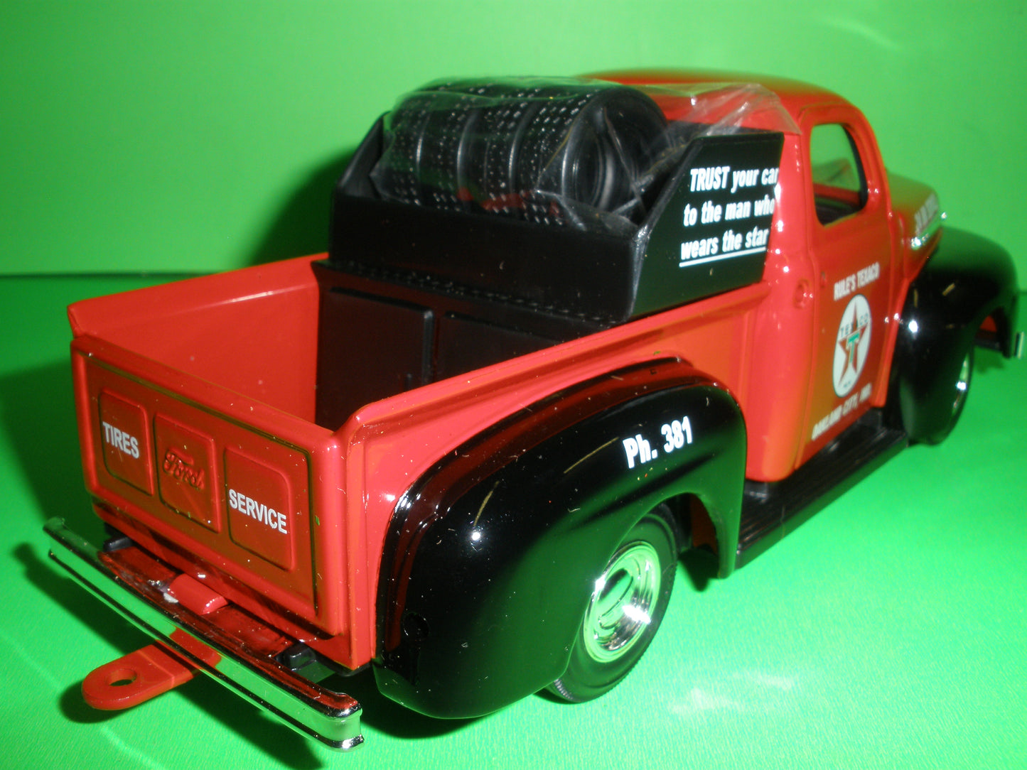 Rule's Texaco 1951 Ford Pickup Truck W/TRAILER & 1940 Ford Coupe Modified Racer