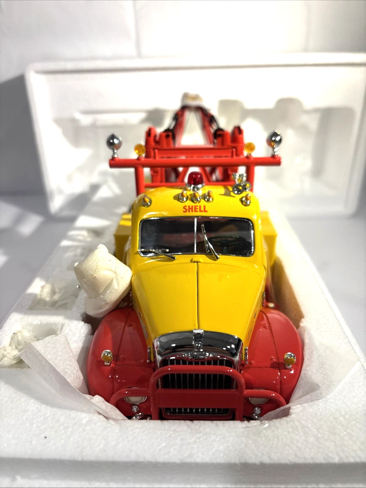 Shell 1960 Mack Model B-61 Tow Truck