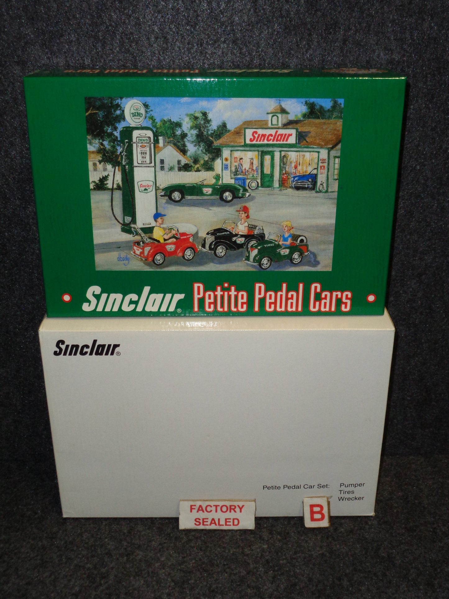 Sinclair Petite Pedal Car Set