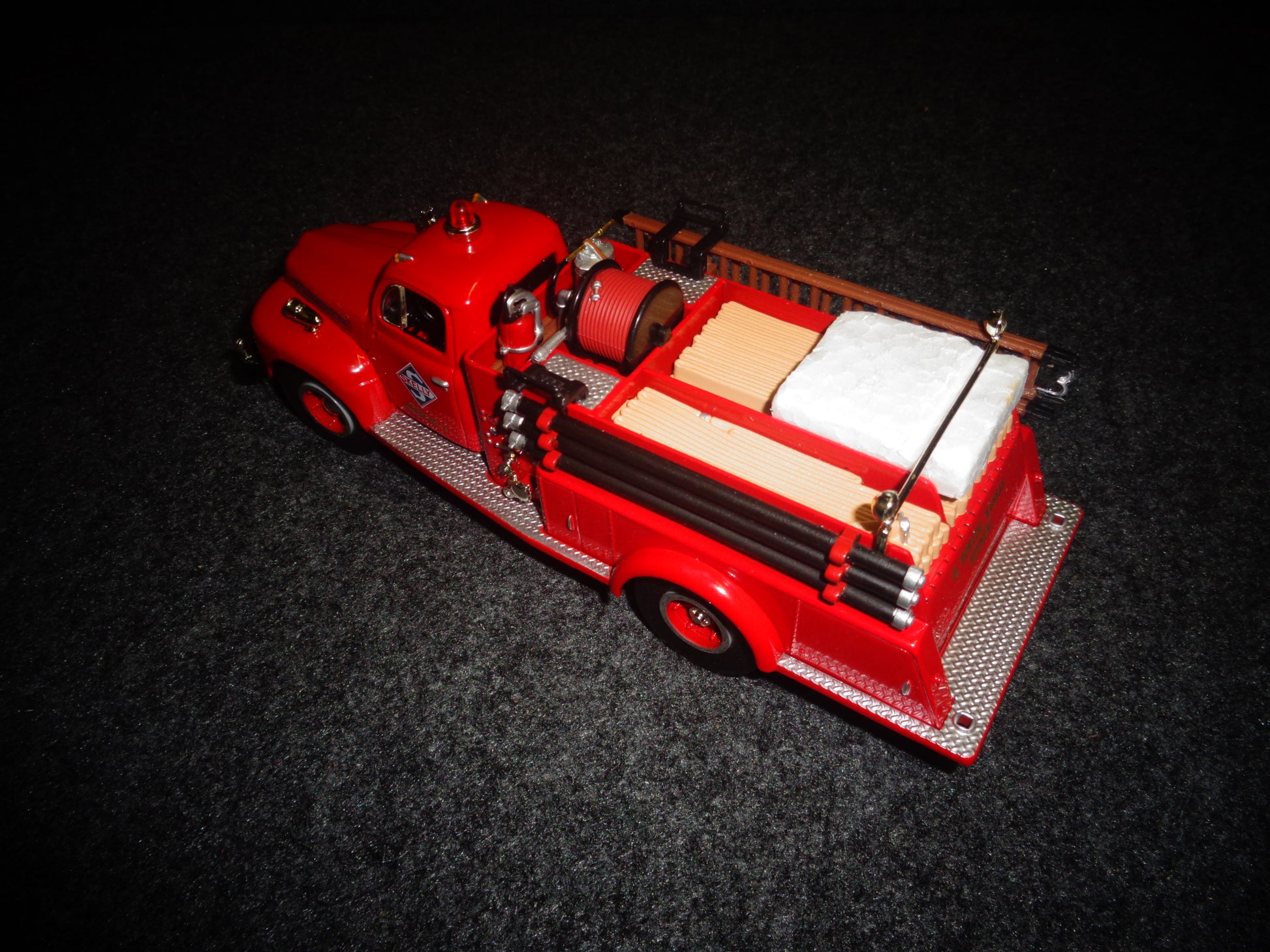 Skelly Oil 1951 Ford F-7 Fire Truck