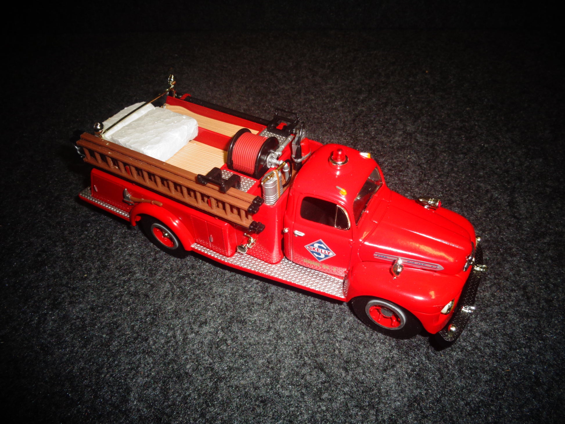 Skelly Oil 1951 Ford F-7 Fire Truck