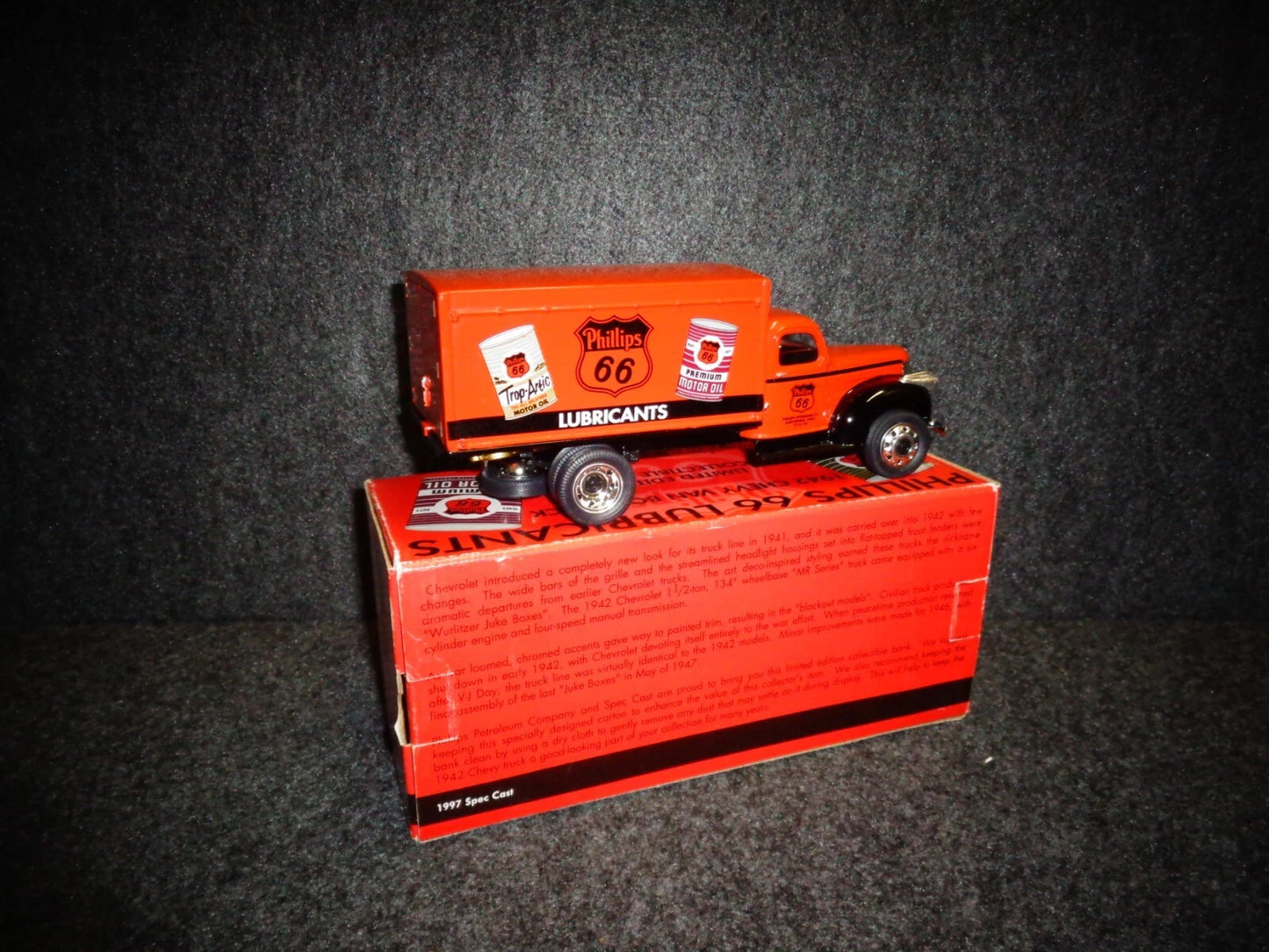 1942 CHEVY 1-1/2 TON BOX TRUCK PHILLIPS 66