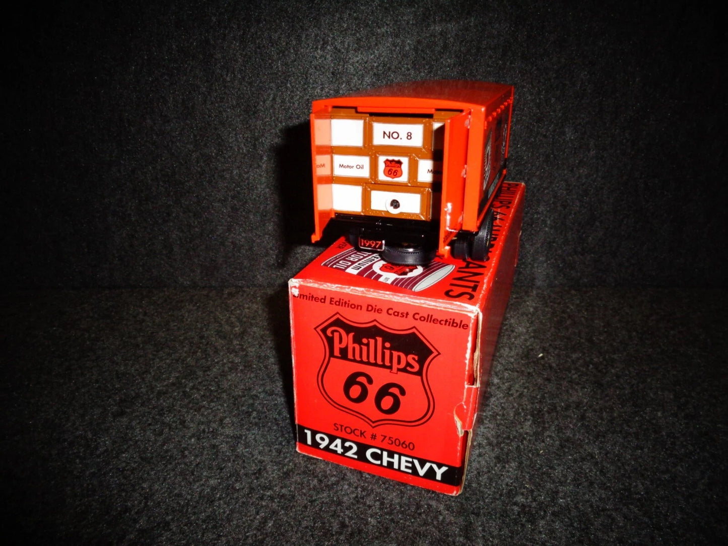 1942 CHEVY 1-1/2 TON BOX TRUCK PHILLIPS 66