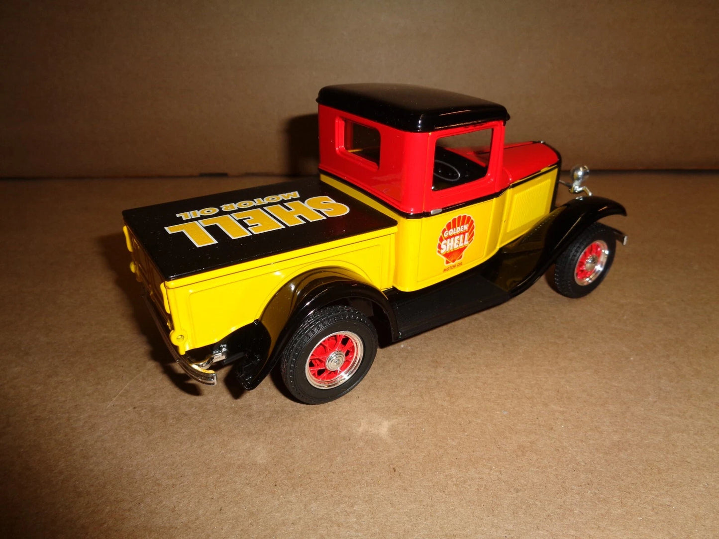 SHELL OIL 1932 FORD Model A Pick Up Truck
