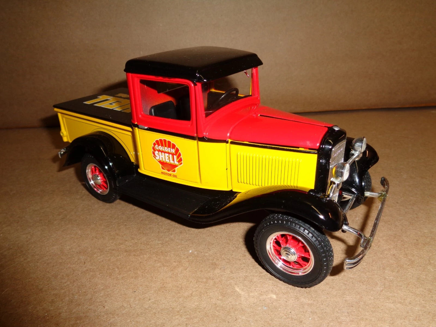 SHELL OIL 1932 FORD Model A Pick Up Truck