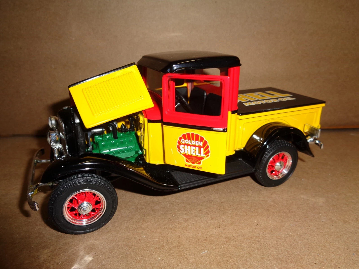 SHELL OIL 1932 FORD Model A Pick Up Truck