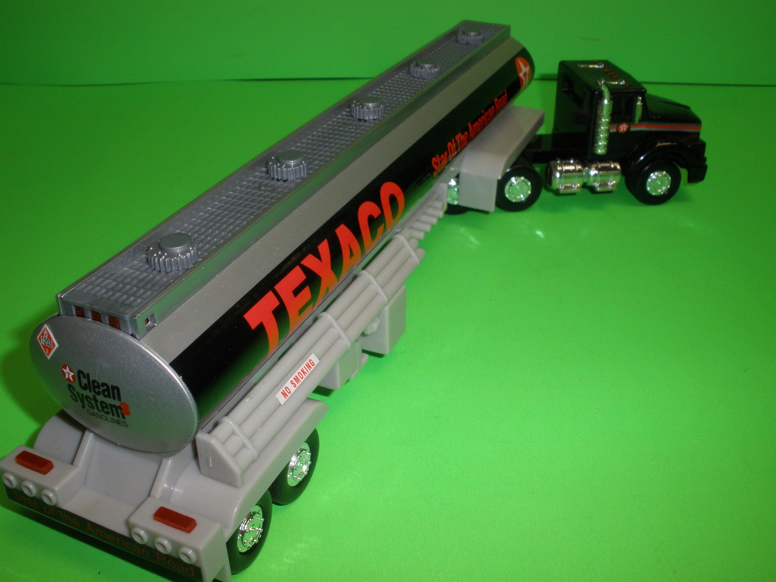 Texaco store toy tanker