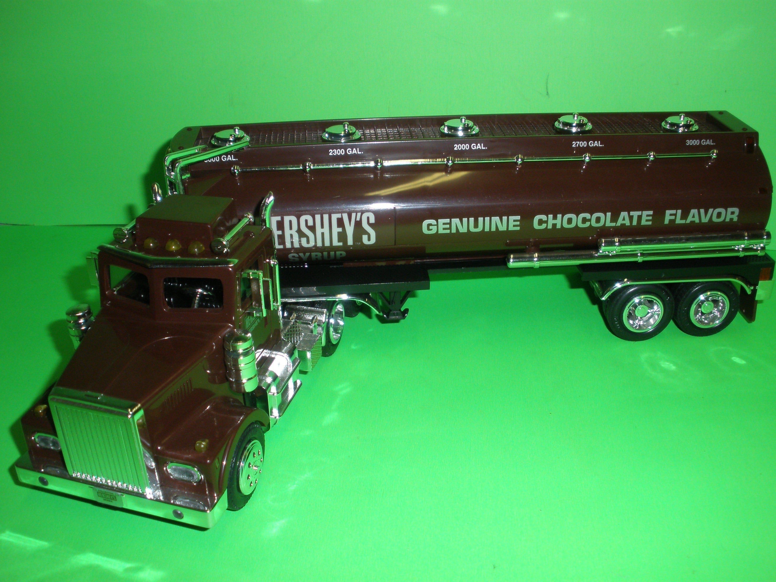 #2 - 1998 Hershey's Tanker Truck – Texaco Toys Plus