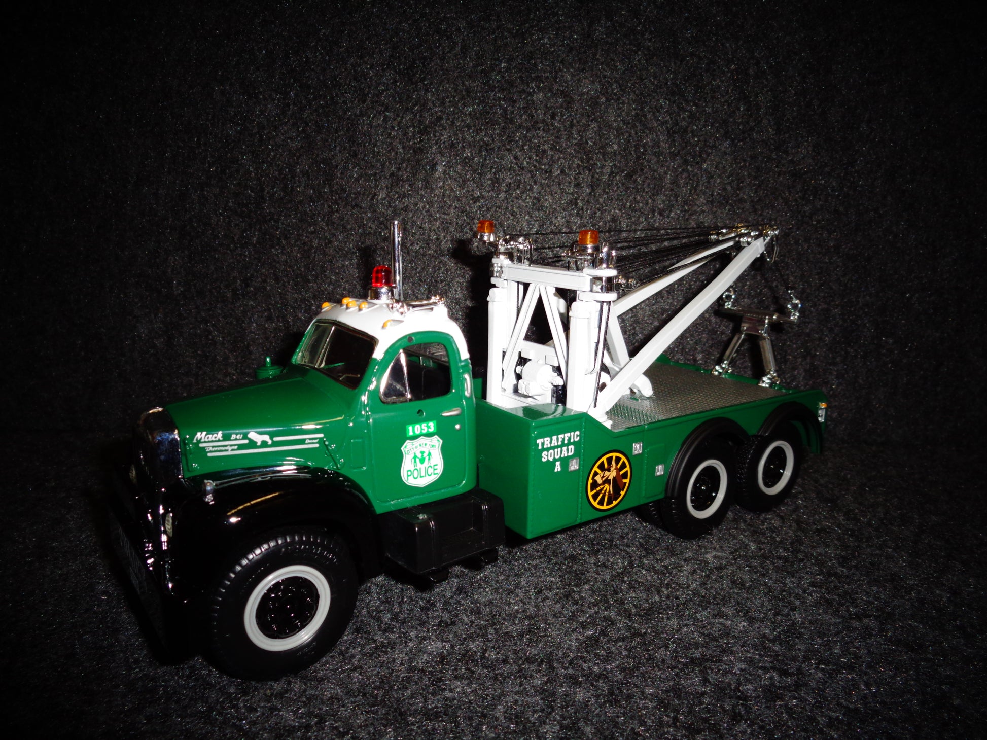 City of New York Police 1960 Mack Model B-61 Tow Truck