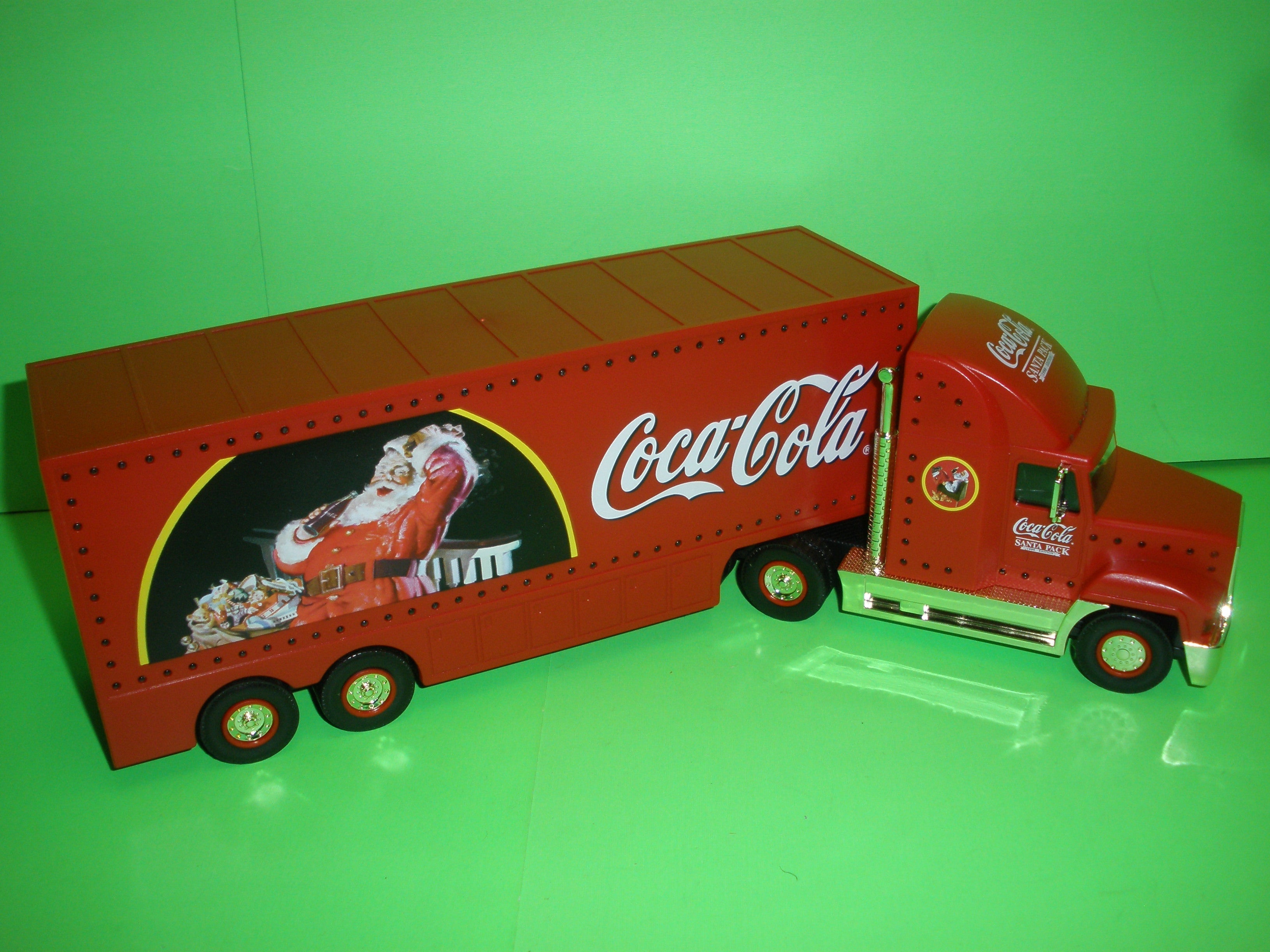 CocaCola 1998 Holiday Caravan Truck Gold Version Texaco Toys Plus