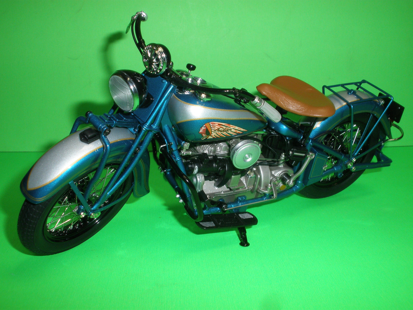 Danbury Mint 1939 Indian Four Motorcycle - Blue & Silver