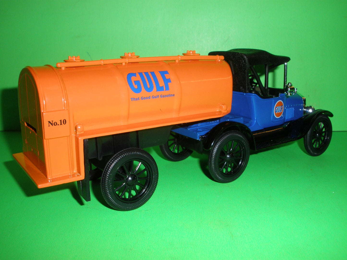 Gulf 1918 Ford Runabout Truck & Tanker Trailer Regular Edition